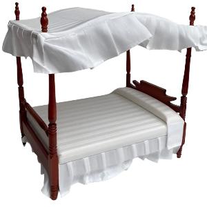 Canopy Bed Mahogany