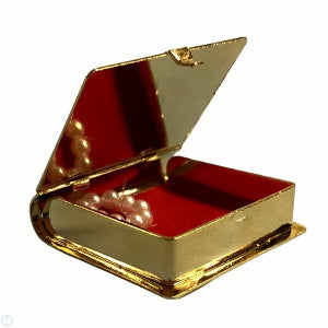 Gold Jewlery Box With Pearl Necklace