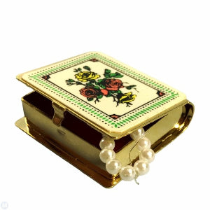 Gold Jewlery Box With Pearl Necklace