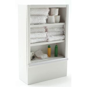 Linen Cupbard With Accessories