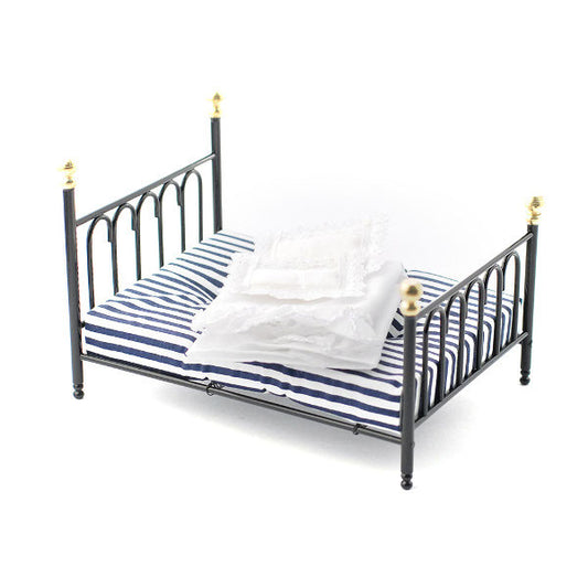 Black Cast Iron Bed And Covers